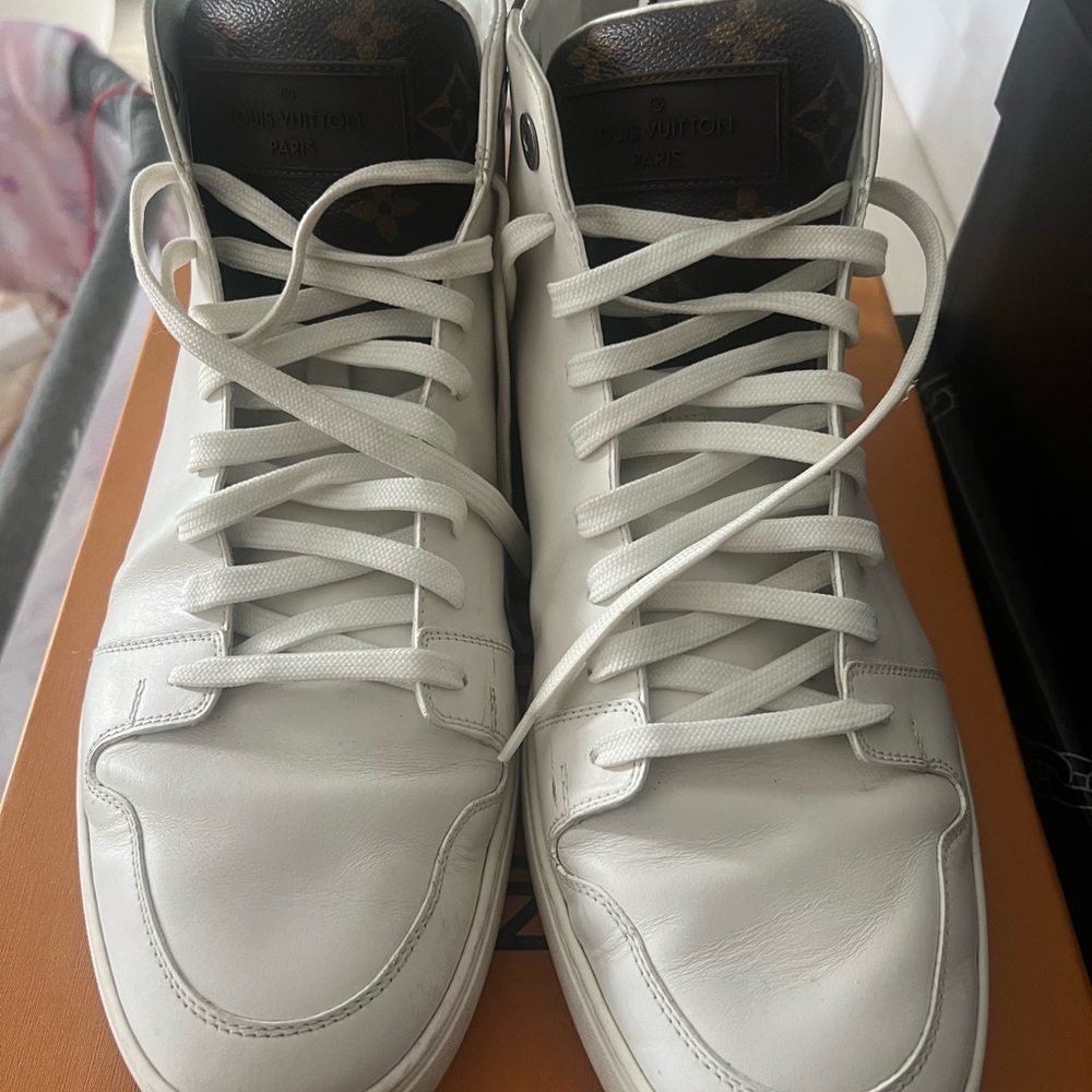 Louis Vuitton Mens sneakers